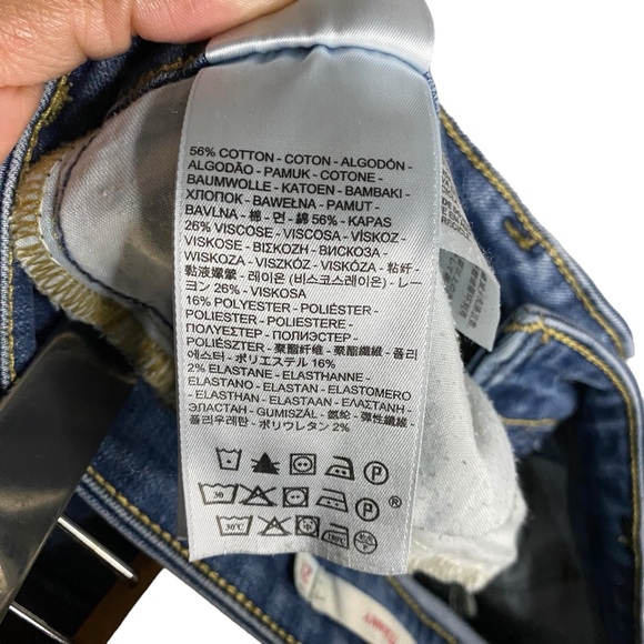 Levi's Women's Medium Indigo 711 Skinny Denim Jeans - Picture 5 of 10